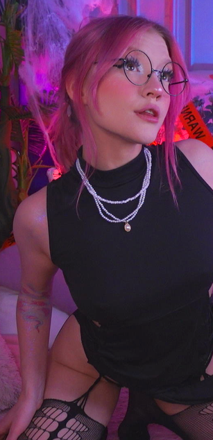 Model - Sonya blowjob