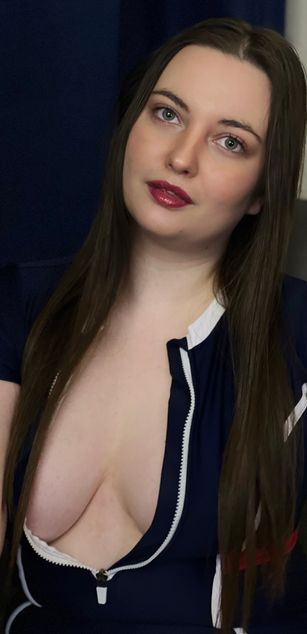 Model - Astarte_Aste curvy