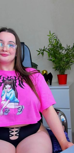 Model - Astarte_Aste curvy