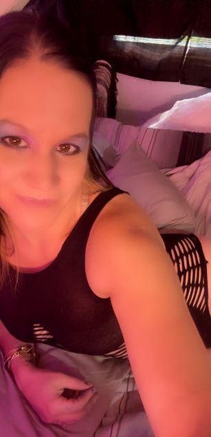 Model - SadieBanks bigtits