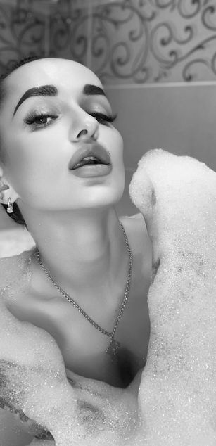 Model - Sonja_stripperRay deepthroat