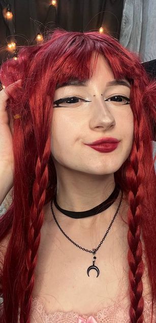 Model - SkyVina squirt