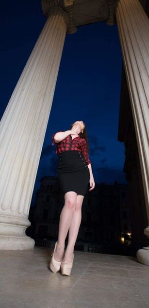 Model - SianaSky deepthroat