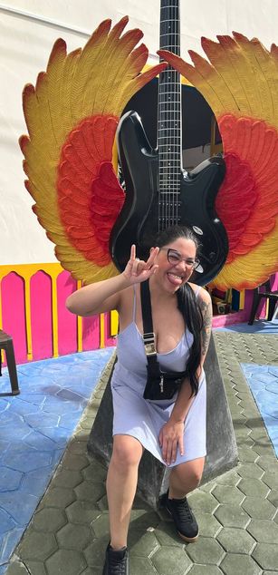 Model - dreabusty hairypussy