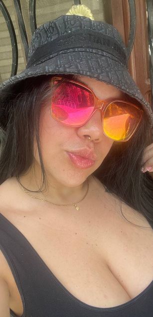 Model - dreabusty hairypussy