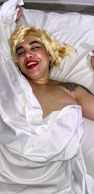 Model - dreabusty hairypussy