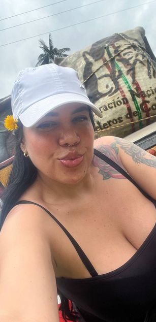 Model - dreabusty hairypussy