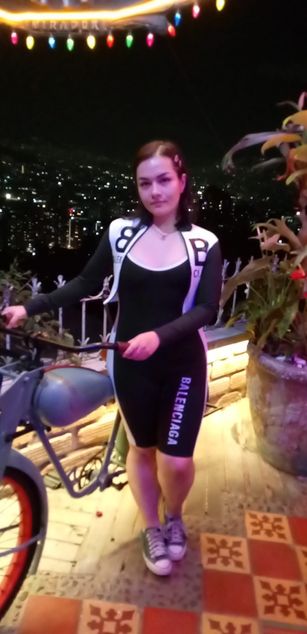 Model - SofiandChris curvy