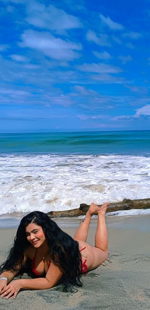 Model - Arianita Stone deepthroat