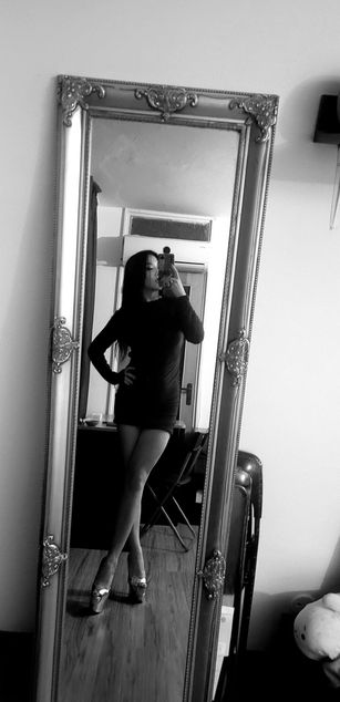 Model - SianaSky deepthroat