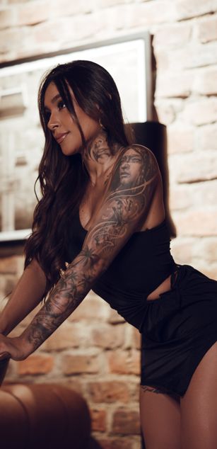 Model - EllaRose blowjob