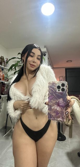 Model - Cloe whitex bigtits