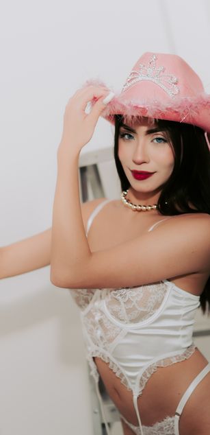 Model - KeilyFerrer blowjob