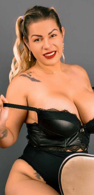 Model - KristinaPalmer curvy