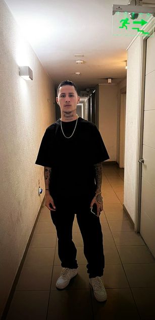 Model - Junihno bigcock