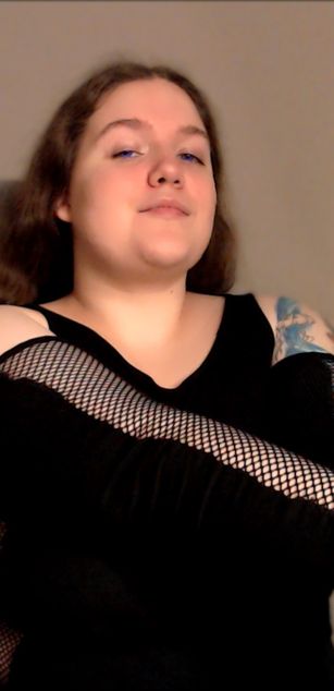 Model - Tina bigtits