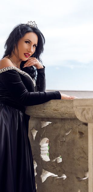 Model - BeckyShine deepthroat