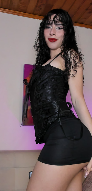 Model - Roseline Dior ass