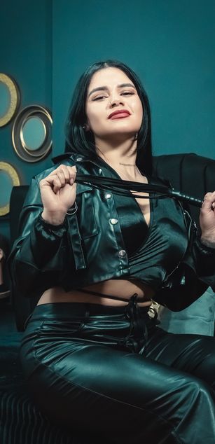 Model - KarlaNovoa blowjob