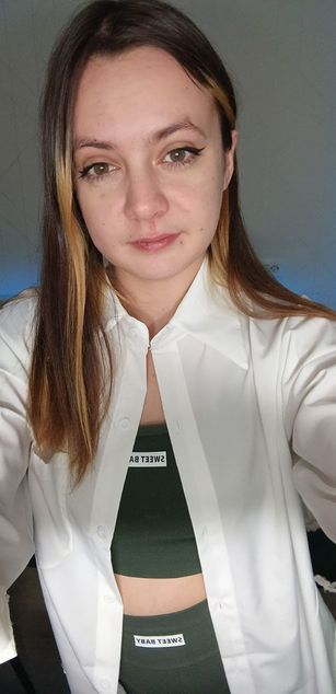 Model - arianejansen feet