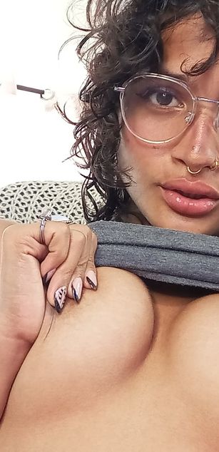 Model - BarbBGlamour deepthroat