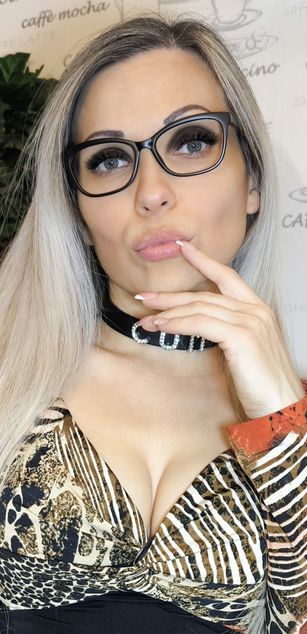 Model - Goddess Barbie Femdom Hottie bigtits