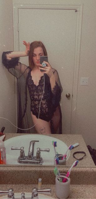 Model - Violet Syns young