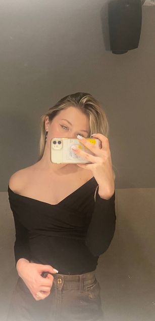 Model - ErinForest LOVENSE