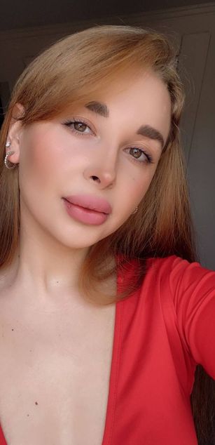 Model - Lewandowskaya legs