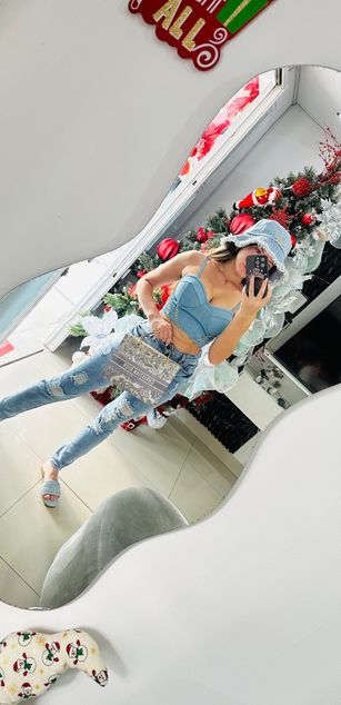 Model - Veronica Hot blowjob