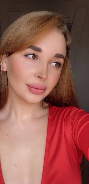 Model - Lewandowskaya legs