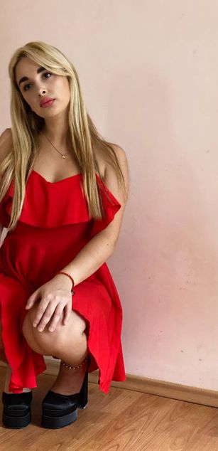 Model - Lewandowskaya legs