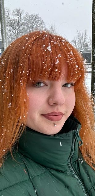 Model - AliceGlow lovely