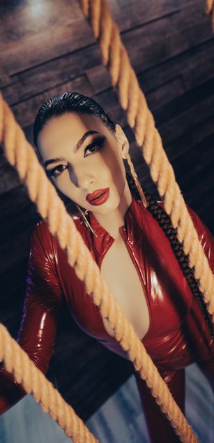 Model - SkylarSpark dominatrix