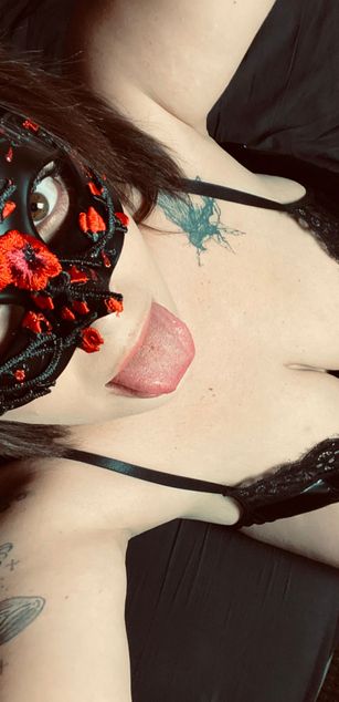 Model - TaliaTrinity boobs