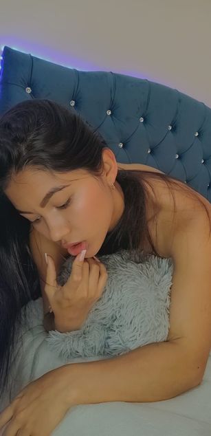 Model - Cute_Alana dildo