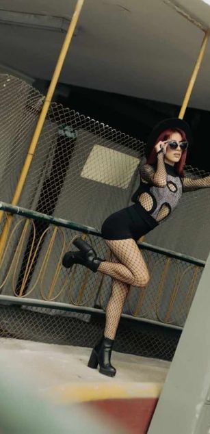 Model - Paris Watson deepthroat