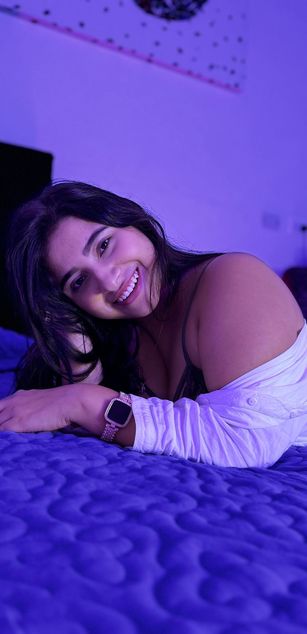 Model - Luciana latina