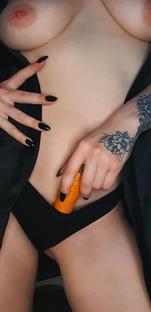 Model - AnnaLu heels