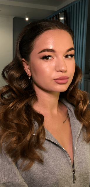 Model - ToryKissMe bigass