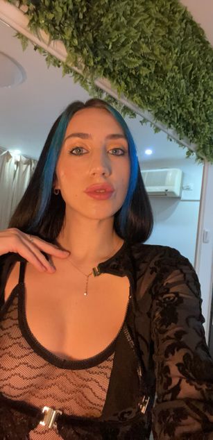 Model - TheaLane ass