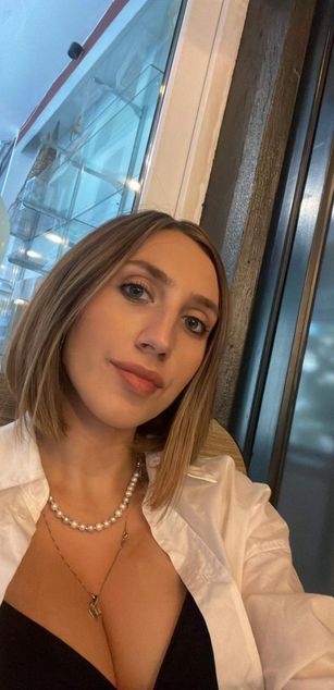 Model - TheaLane ass