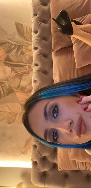 Model - TheaLane ass