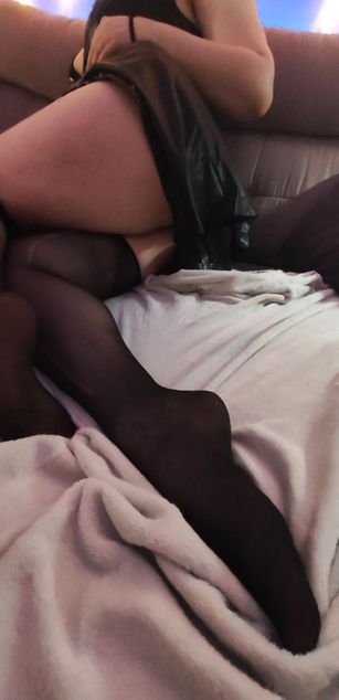 Model - Eva Nite legs