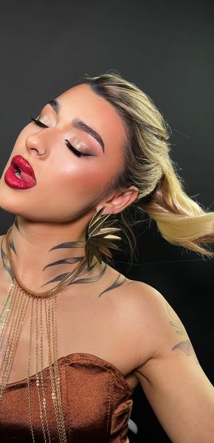 Model - Mary_Blond joi