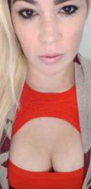 Model - Jennifer Rua sexshow