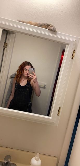 Model - Violet Syns young