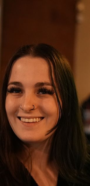 Model - Violet Syns young