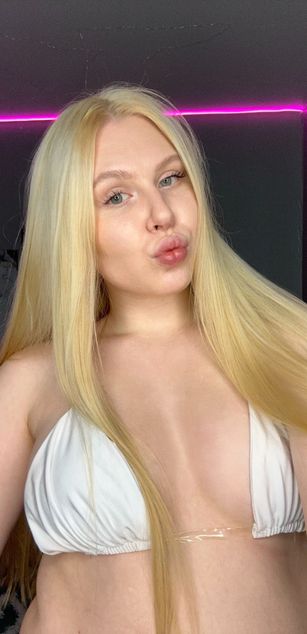 Model - mickey_mia curvy