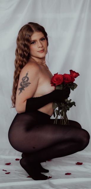 Model - HannaCutte deepthroat